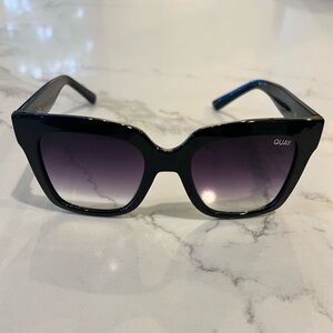 QUAY Sunglasses - Icy Black Fade